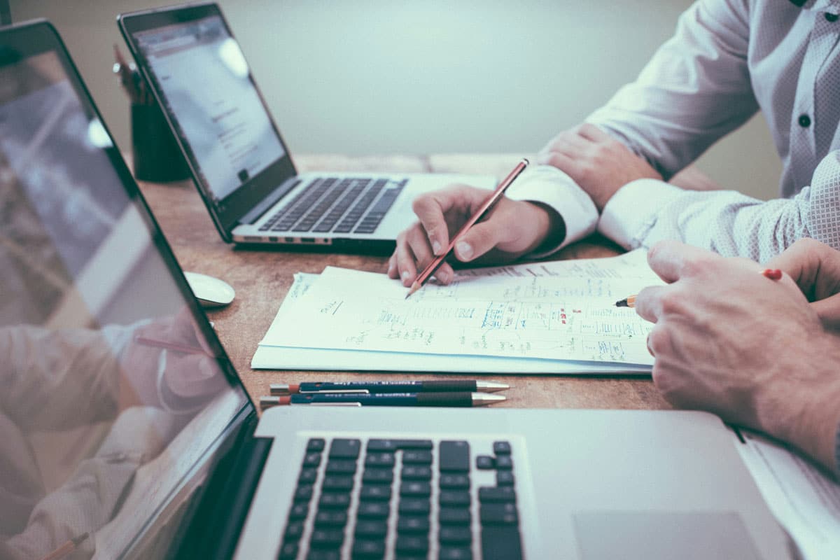 Equipo de trabajo mostrando que incluye la revisión fiscal para tu empresa